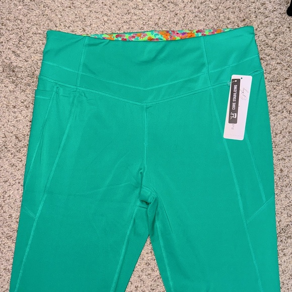 Nanette Lepore compression cropped active leggings, vivid green NWT - Picture 3 of 5